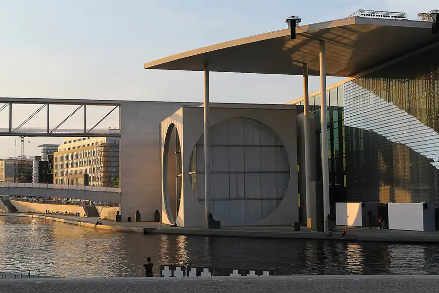 036 | 2013 | Berlin | Reichstagufer | © carsten riede fotografie