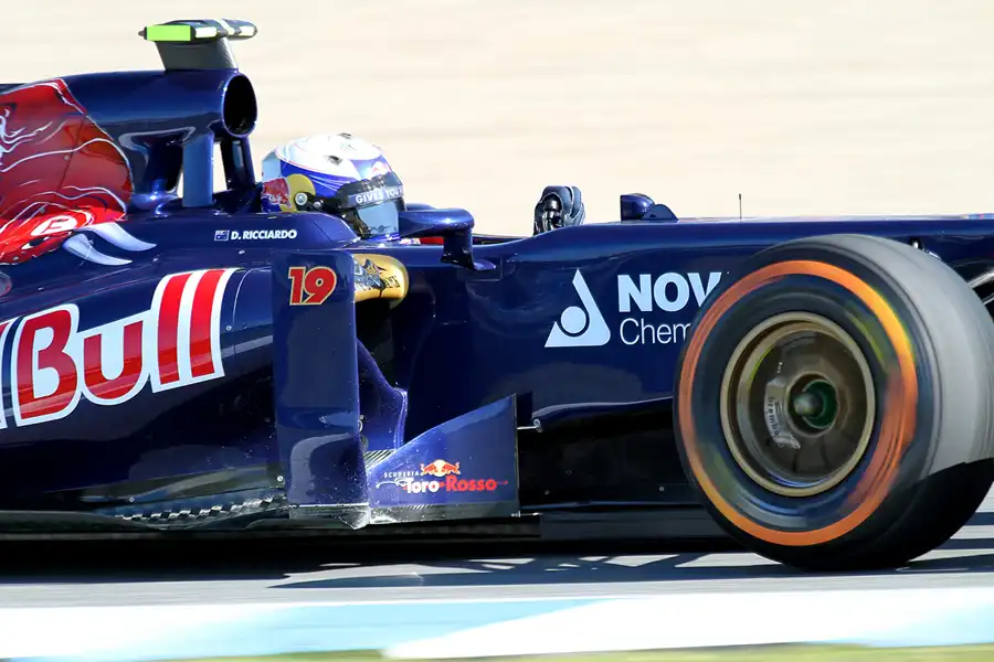 155 | 2013 | Jerez De La Frontera | Toro Rosso-Ferrari STR8 | Daniel Ricciardo | © carsten riede fotografie