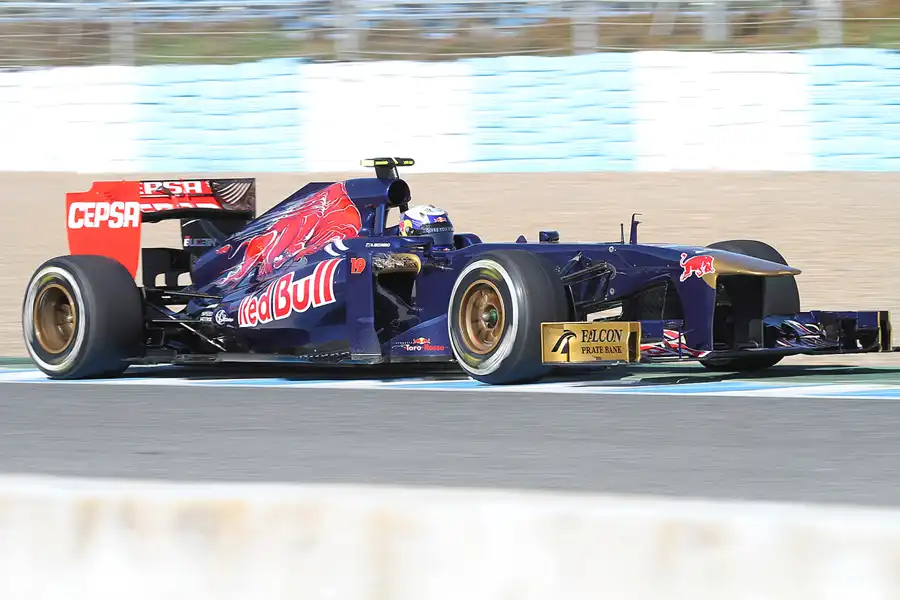160 | 2013 | Jerez De La Frontera | Toro Rosso-Ferrari STR8 | Daniel Ricciardo | © carsten riede fotografie