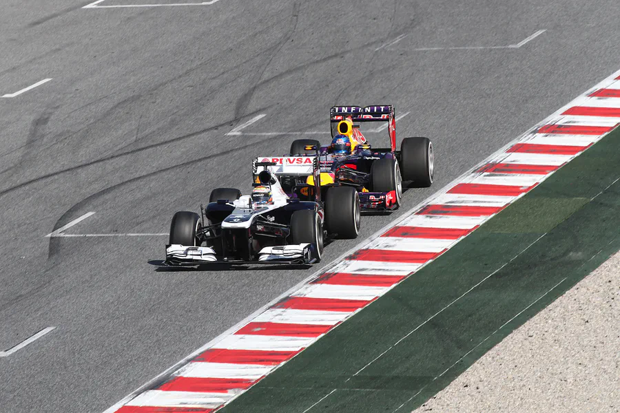 192 | 2013 | Barcelona | Williams-Renault FW35 | Pastor Maldonado + Red Bull-Renault RB9 | Sebastian Vettel | © carsten riede fotografie