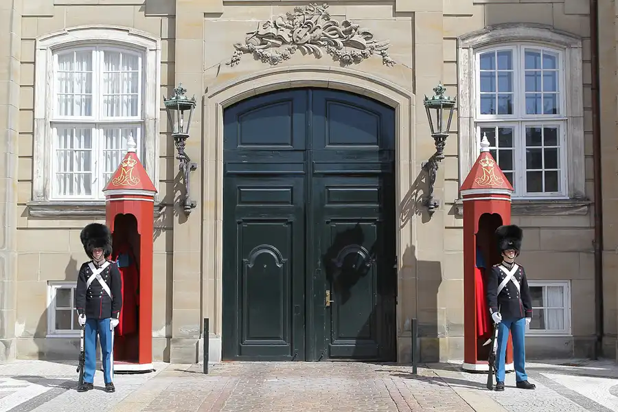 039 | 2013 | København | Amalienborg Plads | © carsten riede fotografie