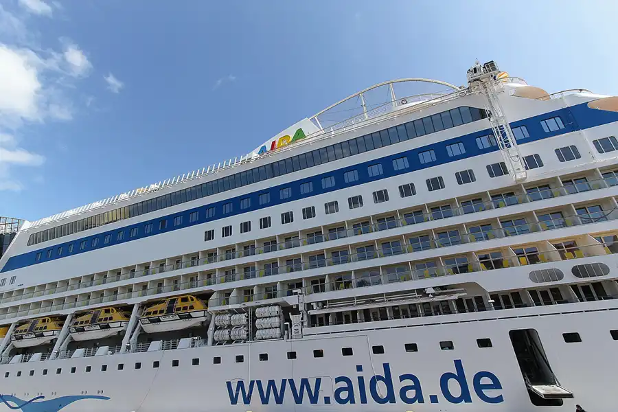 055 | 2013 | København | Langeliniekaj | Aida Bella | © carsten riede fotografie