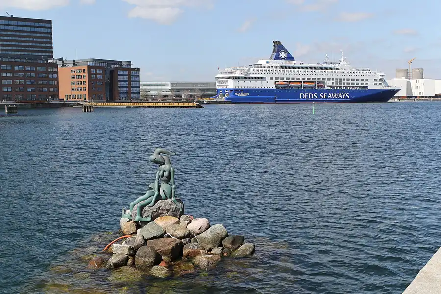 067 | 2013 | København | Den Genmodificerede Lille Havfrue | © carsten riede fotografie