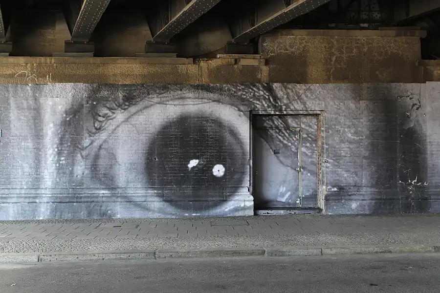 023 | 2013 | Berlin | JR – The Wrinkles Of The City | Schiffbauerdamm | © carsten riede fotografie