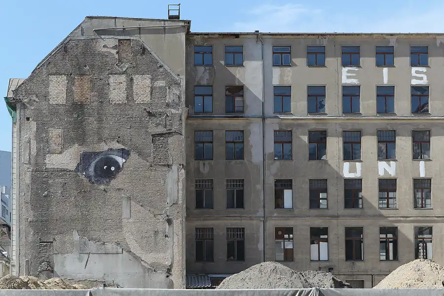 027 | 2013 | Berlin | JR – The Wrinkles Of The City | Breite Strasse | © carsten riede fotografie