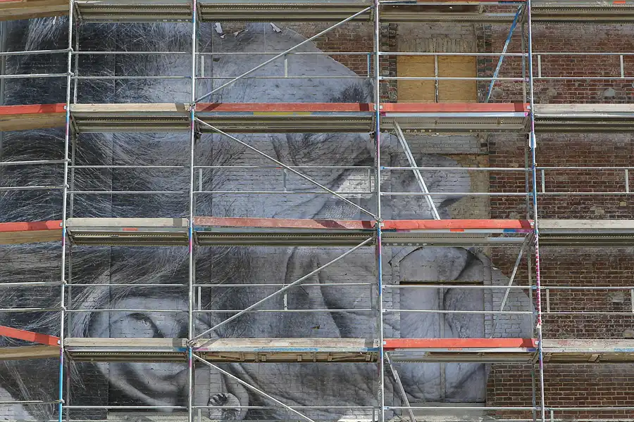 038 | 2013 | Berlin | JR – The Wrinkles Of The City | Strasse der Pariser Kommune | © carsten riede fotografie