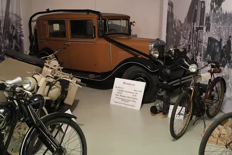 013 | 2013 | Chemnitz | Museum für Sächsische Fahrzeuge | © carsten riede fotografie