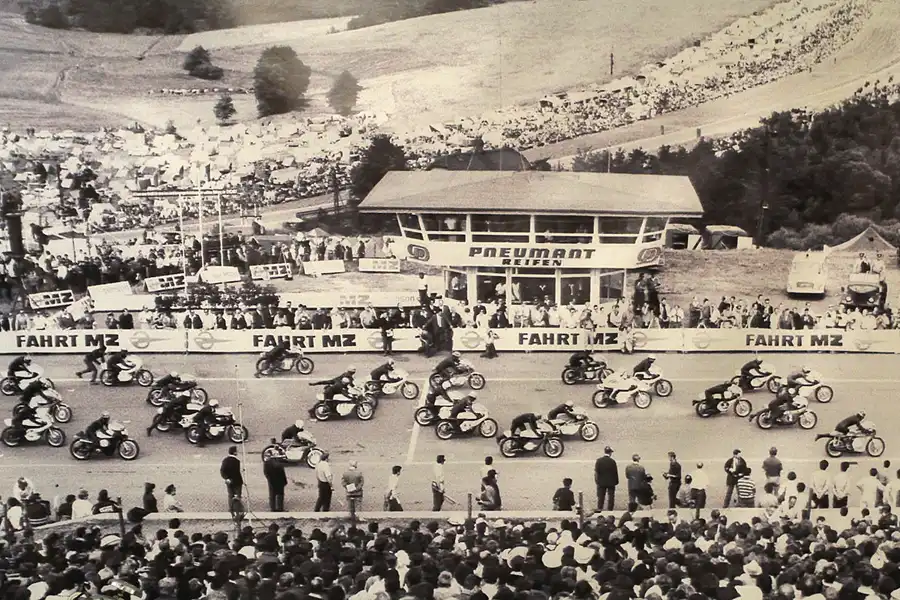 021 | 2013 | Chemnitz | Museum für Sächsische Fahrzeuge | © carsten riede fotografie