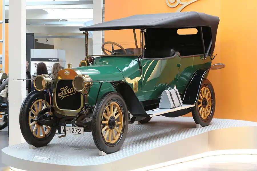 011 | 2013 | Zwickau | August Horch Museum | © carsten riede fotografie