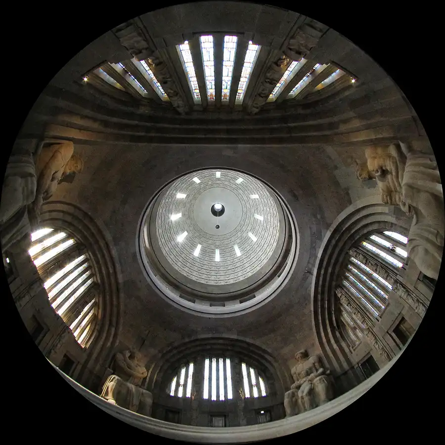 031 | 2013 | Leipzig | Völkerschlachtdenkmal | © carsten riede fotografie