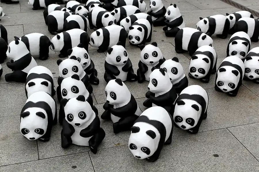 022 | 2013 | Berlin | 1600 Pandas on Tour | © carsten riede fotografie