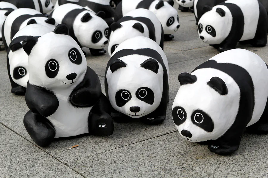 007 | 2013 | Berlin | 1600 Pandas on Tour | © carsten riede fotografie