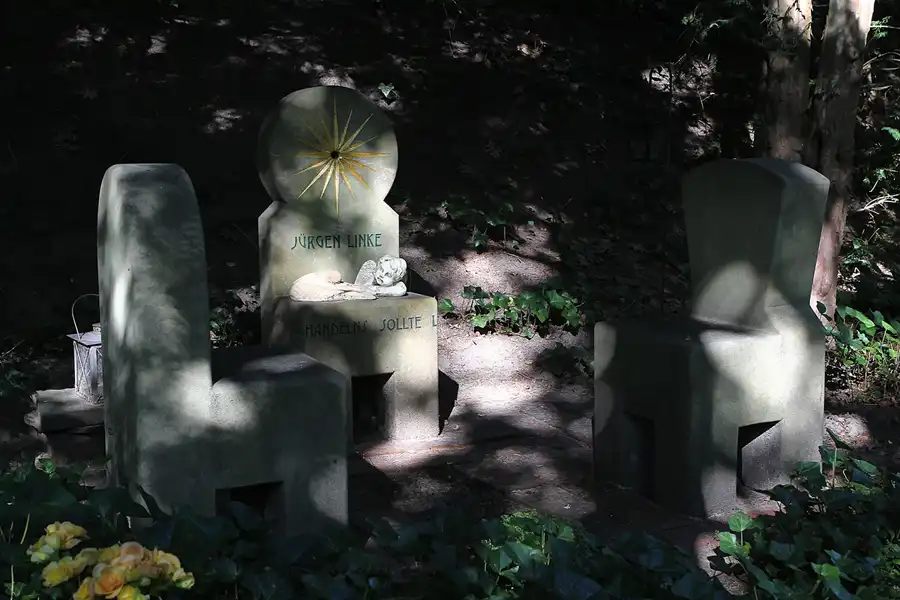 026 | 2013 | Berlin | Waldfriedhof Heerstrasse | © carsten riede fotografie