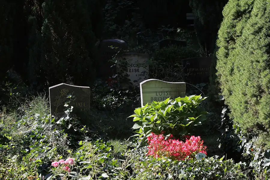 056 | 2013 | Berlin | Waldfriedhof Heerstrasse | © carsten riede fotografie
