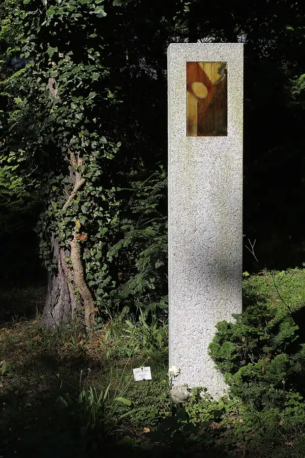 057 | 2013 | Berlin | Waldfriedhof Heerstrasse | © carsten riede fotografie