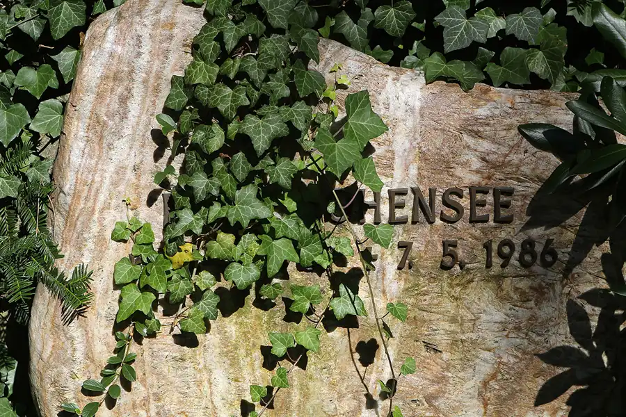 061 | 2013 | Berlin | Waldfriedhof Heerstrasse | © carsten riede fotografie