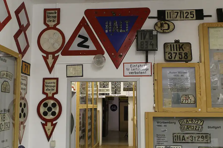 011 | 2013 | Grossolbersdorf | Internationales Museum für Nummernschilder, Verkehrs- und Zulassungsgeschichte | © carsten riede fotografie