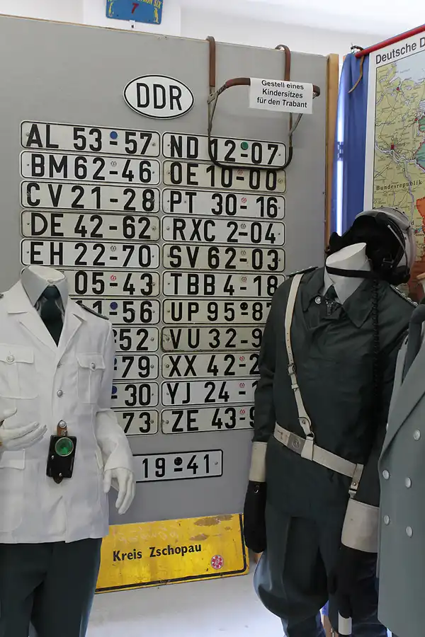 027 | 2013 | Grossolbersdorf | Internationales Museum für Nummernschilder, Verkehrs- und Zulassungsgeschichte | © carsten riede fotografie
