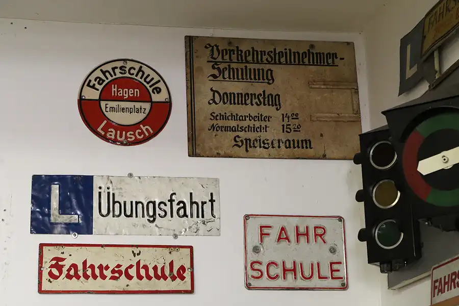 032 | 2013 | Grossolbersdorf | Internationales Museum für Nummernschilder, Verkehrs- und Zulassungsgeschichte | © carsten riede fotografie