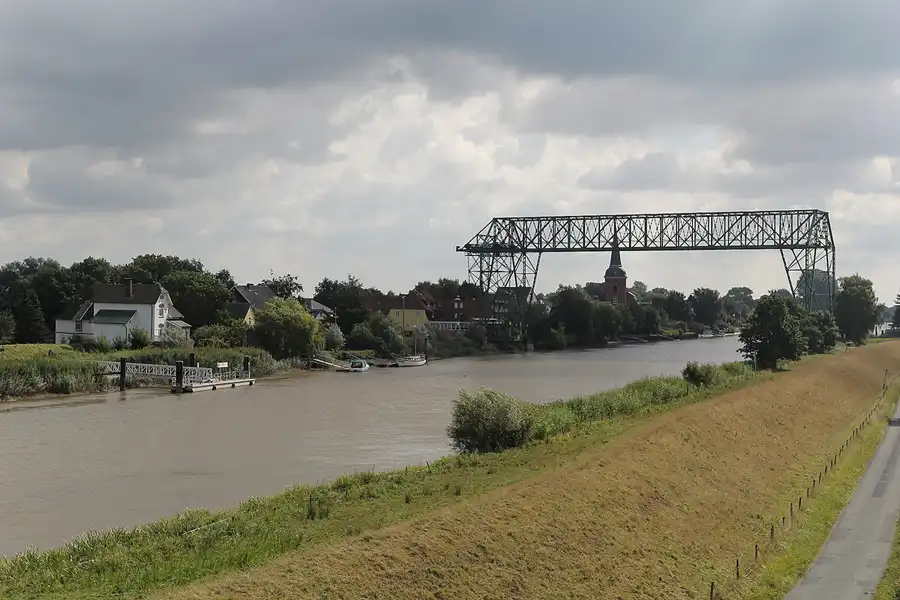 185 | 2014 | Osten-Hemmoor | Schwebefähre | © carsten riede fotografie