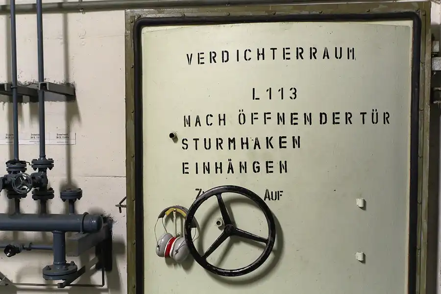 026 | 2014 | Ladeburg | Bunker Ladeburg – Gefechtsstand der 41. Fla-Raketenbrigade ´Hermann Duncker´ | © carsten riede fotografie