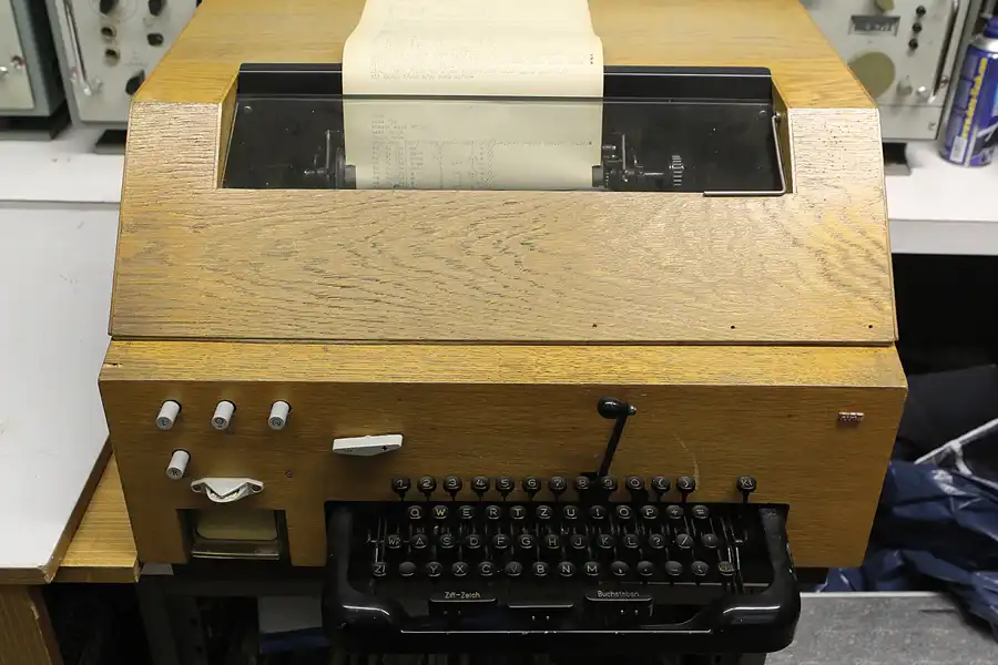 075 | 2014 | Ladeburg | Bunker Ladeburg – Gefechtsstand der 41. Fla-Raketenbrigade ´Hermann Duncker´ | © carsten riede fotografie