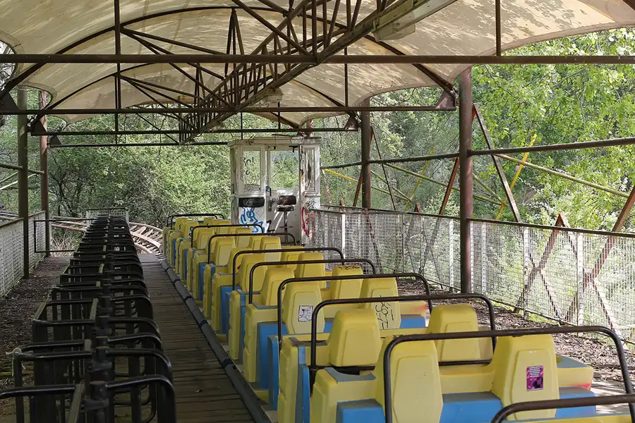 056 | 2014 | Berlin | Spreepark | © carsten riede fotografie