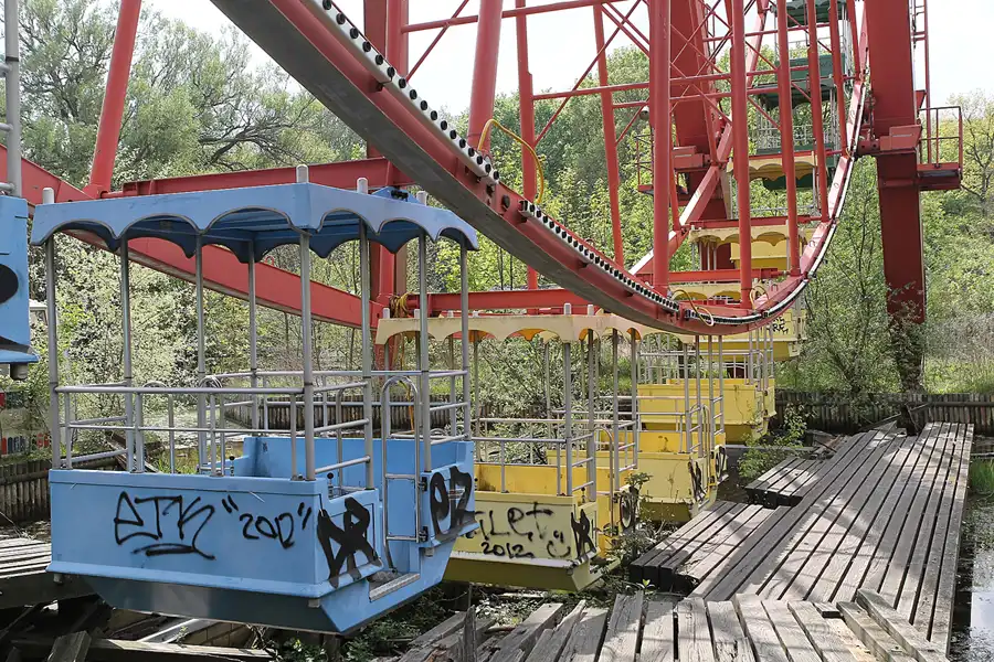 076 | 2014 | Berlin | Spreepark | © carsten riede fotografie