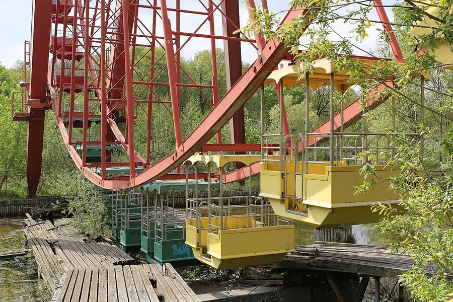 077 | 2014 | Berlin | Spreepark | © carsten riede fotografie