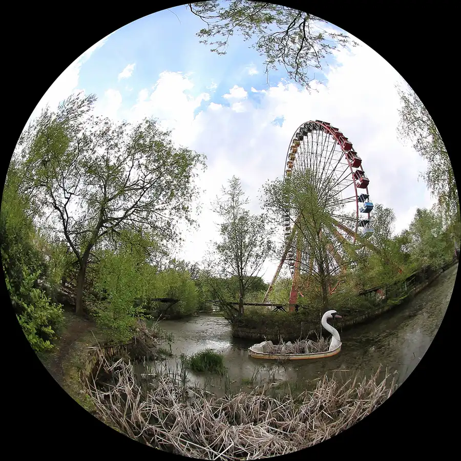 081 | 2014 | Berlin | Spreepark | © carsten riede fotografie