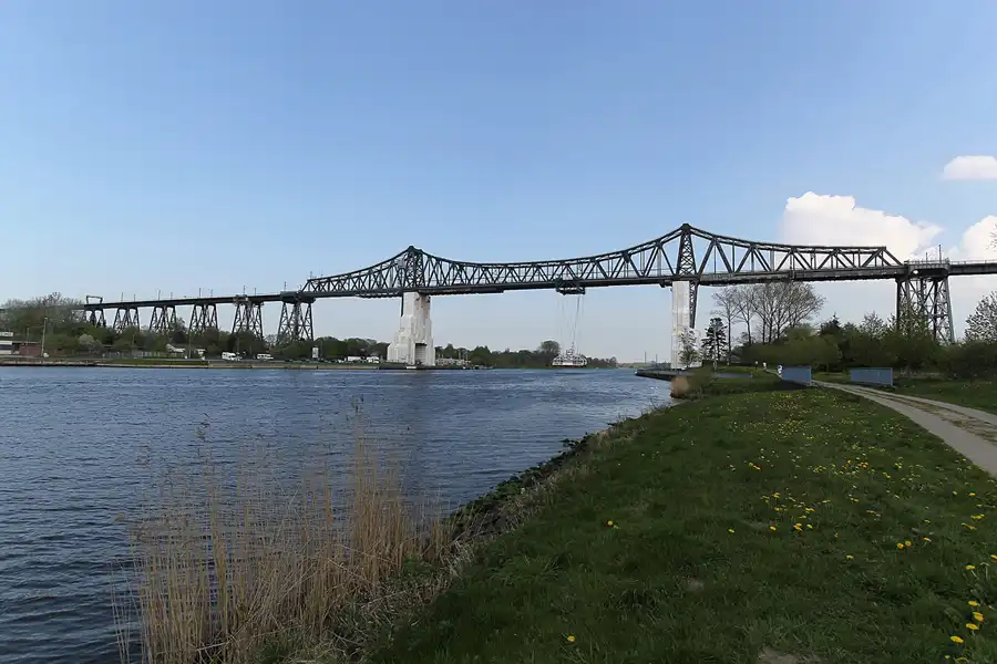 018 | 2014 | Rendsburg | Rendsburger Hochbrücke – Schwebefähre | © carsten riede fotografie