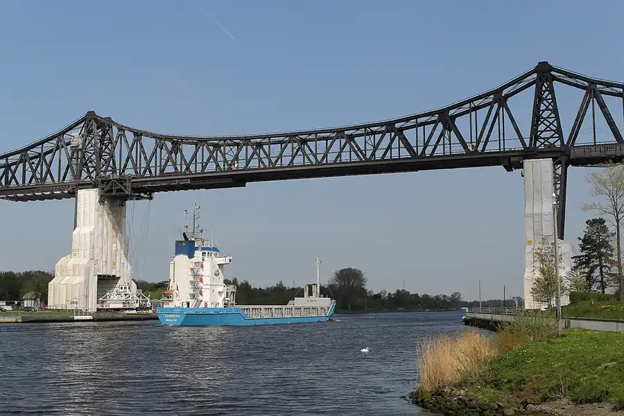 020 | 2014 | Rendsburg | Rendsburger Hochbrücke – Schwebefähre | © carsten riede fotografie