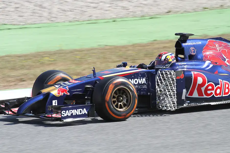 236 | 2014 | Barcelona | Toro Rosso-Renault STR9 | Daniil Kvyat | © carsten riede fotografie