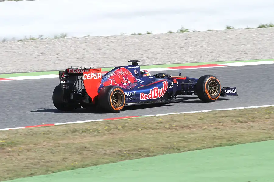 242 | 2014 | Barcelona | Toro Rosso-Renault STR9 | Daniil Kvyat | © carsten riede fotografie