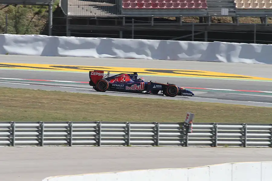 243 | 2014 | Barcelona | Toro Rosso-Renault STR9 | Daniil Kvyat | © carsten riede fotografie