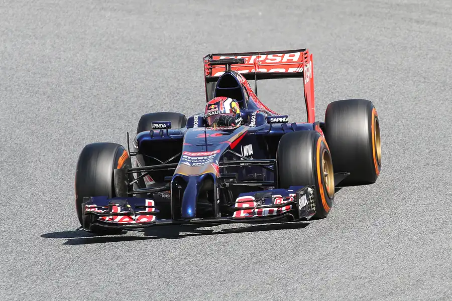 247 | 2014 | Barcelona | Toro Rosso-Renault STR9 | Daniil Kvyat | © carsten riede fotografie