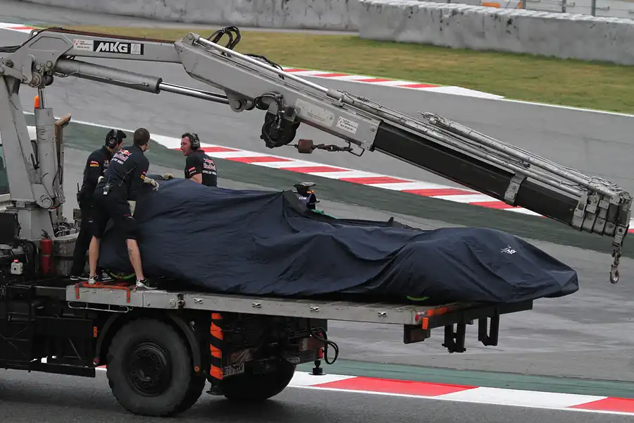 249 | 2014 | Barcelona | Toro Rosso-Renault STR9 | Jean-Eric Vergne | © carsten riede fotografie