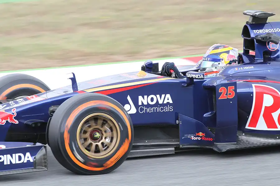 250 | 2014 | Barcelona | Toro Rosso-Renault STR9 | Jean-Eric Vergne | © carsten riede fotografie