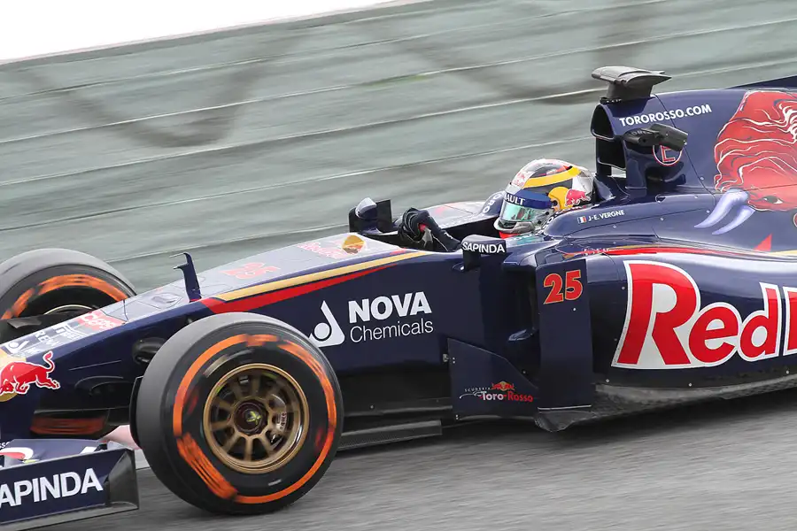 251 | 2014 | Barcelona | Toro Rosso-Renault STR9 | Jean-Eric Vergne | © carsten riede fotografie