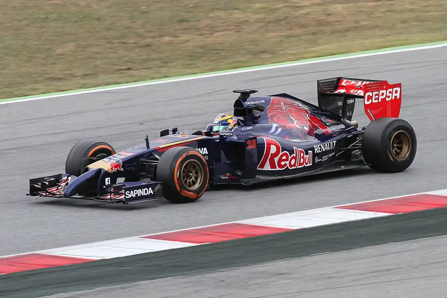 255 | 2014 | Barcelona | Toro Rosso-Renault STR9 | Jean-Eric Vergne | © carsten riede fotografie