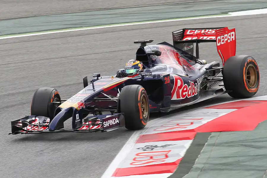 258 | 2014 | Barcelona | Toro Rosso-Renault STR9 | Jean-Eric Vergne | © carsten riede fotografie