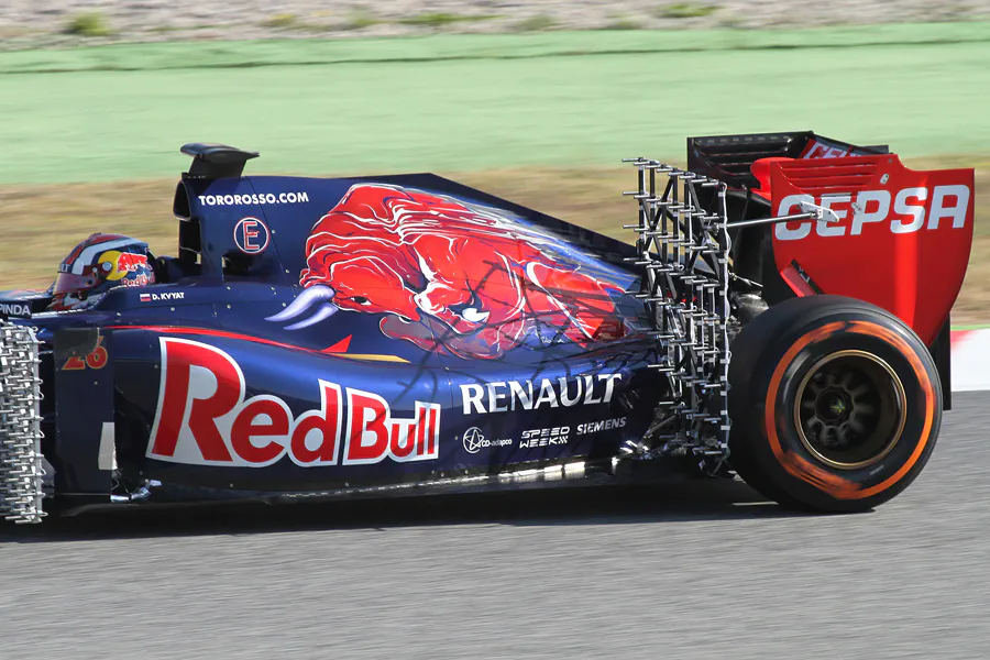 235 | 2014 | Barcelona | Toro Rosso-Renault STR9 | Daniil Kvyat | © carsten riede fotografie