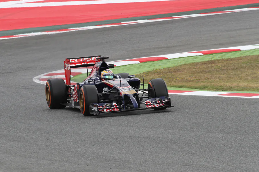 254 | 2014 | Barcelona | Toro Rosso-Renault STR9 | Jean-Eric Vergne | © carsten riede fotografie