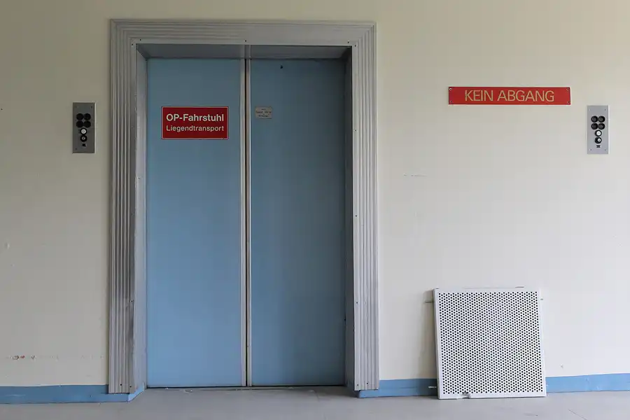 068 | 2014 | Berlin | Spezialklinik des Ministerrates der DDR | © carsten riede fotografie