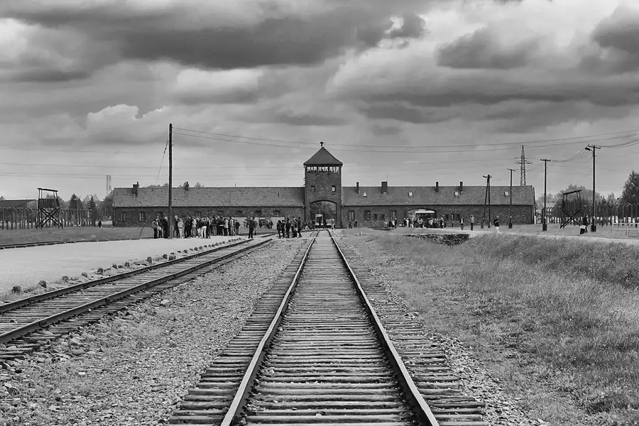 100 | 2014 | Auschwitz | Konzentrationslager Auschwitz II – Birkenau | © carsten riede fotografie