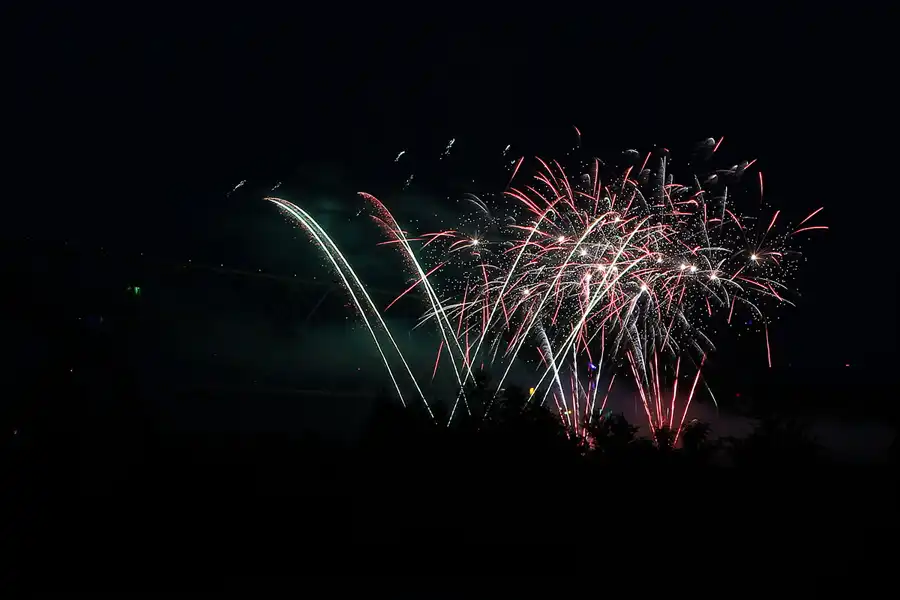 004 | 2014 | Lichterfeld | Pyrogames – Duell der Feuerwerker | © carsten riede fotografie