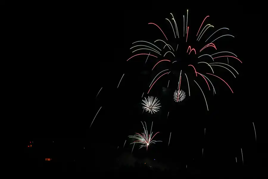 077 | 2014 | Lichterfeld | Pyrogames – Duell der Feuerwerker | © carsten riede fotografie