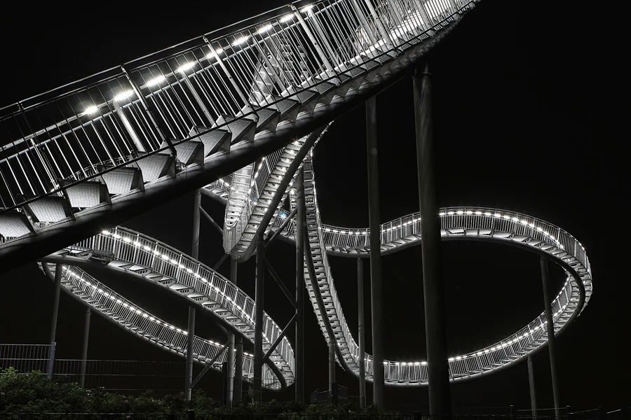 225 | 2014 | Duisburg | Tiger and Turtle – Magic Mountain | © carsten riede fotografie