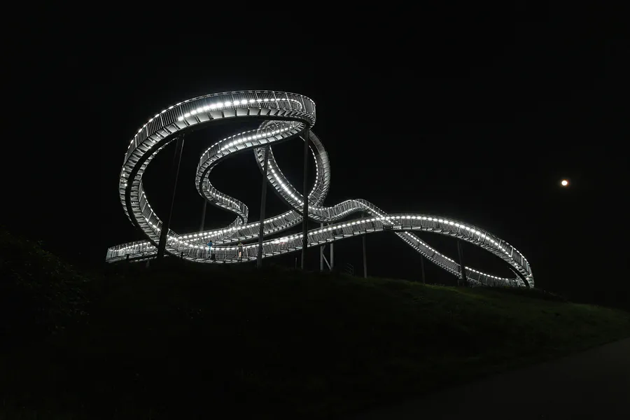 228 | 2014 | Duisburg | Tiger and Turtle – Magic Mountain | © carsten riede fotografie