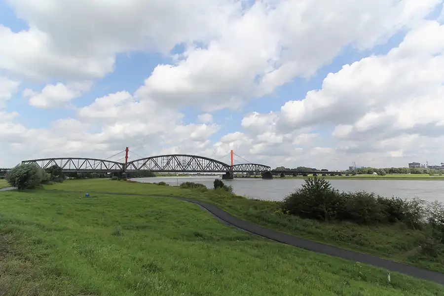 143 | 2014 | Moers | © carsten riede fotografie